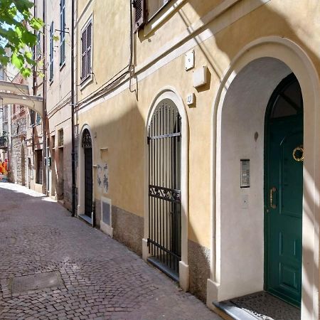 La Casa Di Via Musso Apartment นอลี ภายนอก รูปภาพ