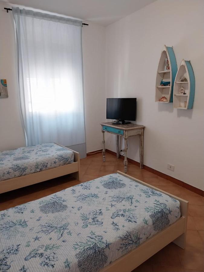 La Casa Di Via Musso Apartment นอลี ภายนอก รูปภาพ