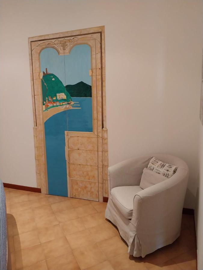 La Casa Di Via Musso Apartment นอลี ภายนอก รูปภาพ